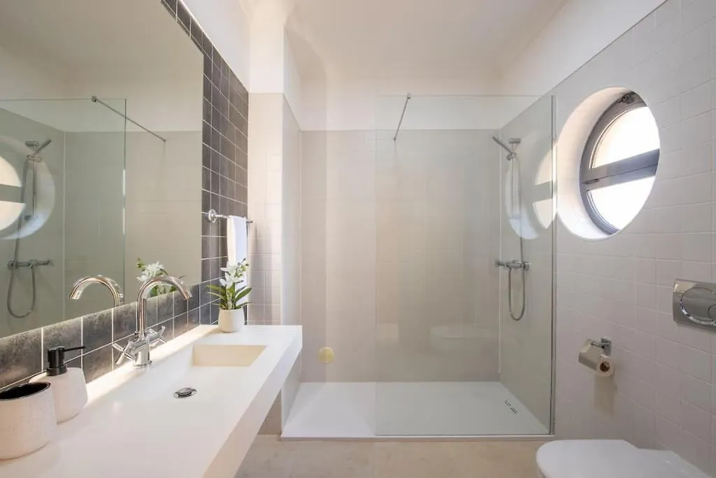 Paradise Beach Villa By Blue Diamond 18 Lagos